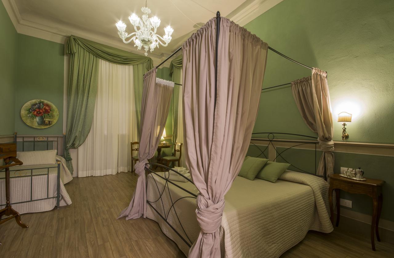 La Boheme Bed & Breakfast Лука Екстериор снимка