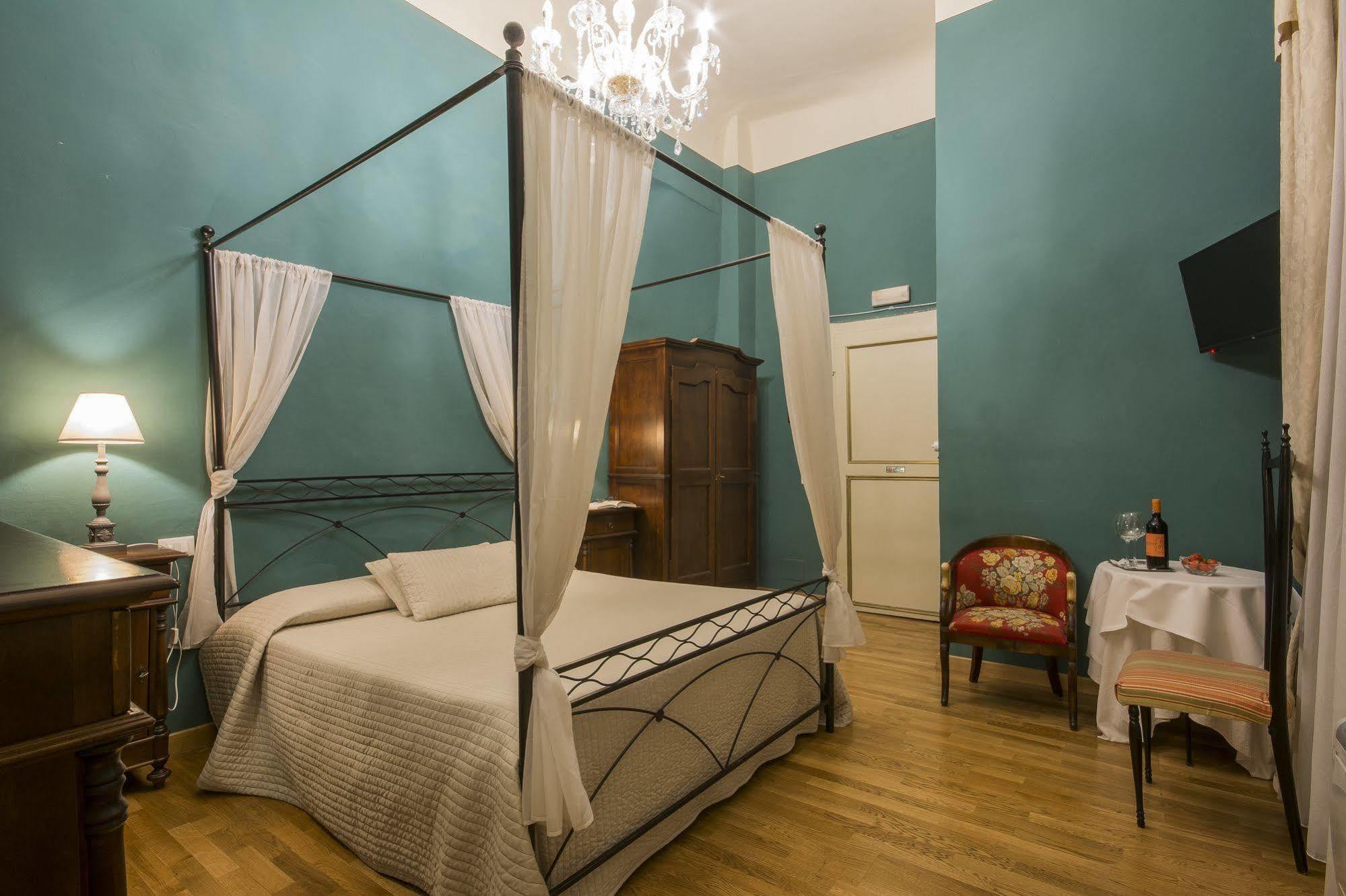 La Boheme Bed & Breakfast Лука Екстериор снимка